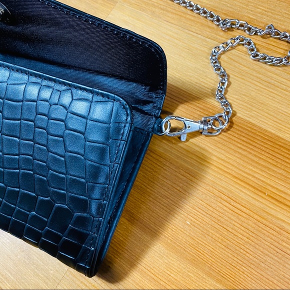 LEATHER CROSSBODY WALLET - Picture 7 of 9